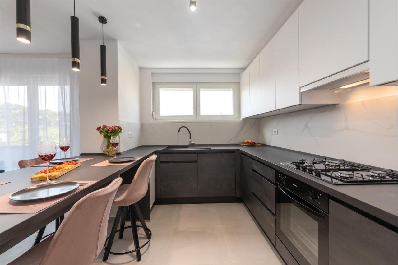 Ampelea Apartment Rovinj Exteriör bild